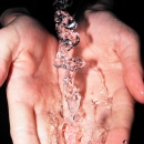 Дезинфектант за ръце или сапун и вода?